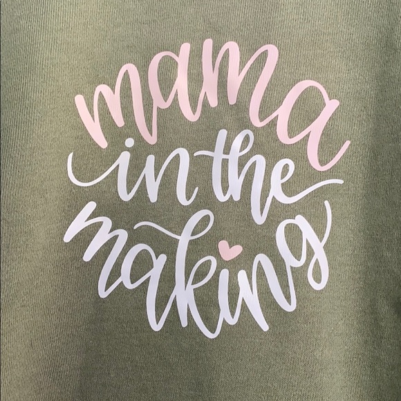 New! Adorable Mama to be sweatshirt - Picture 2 of 3